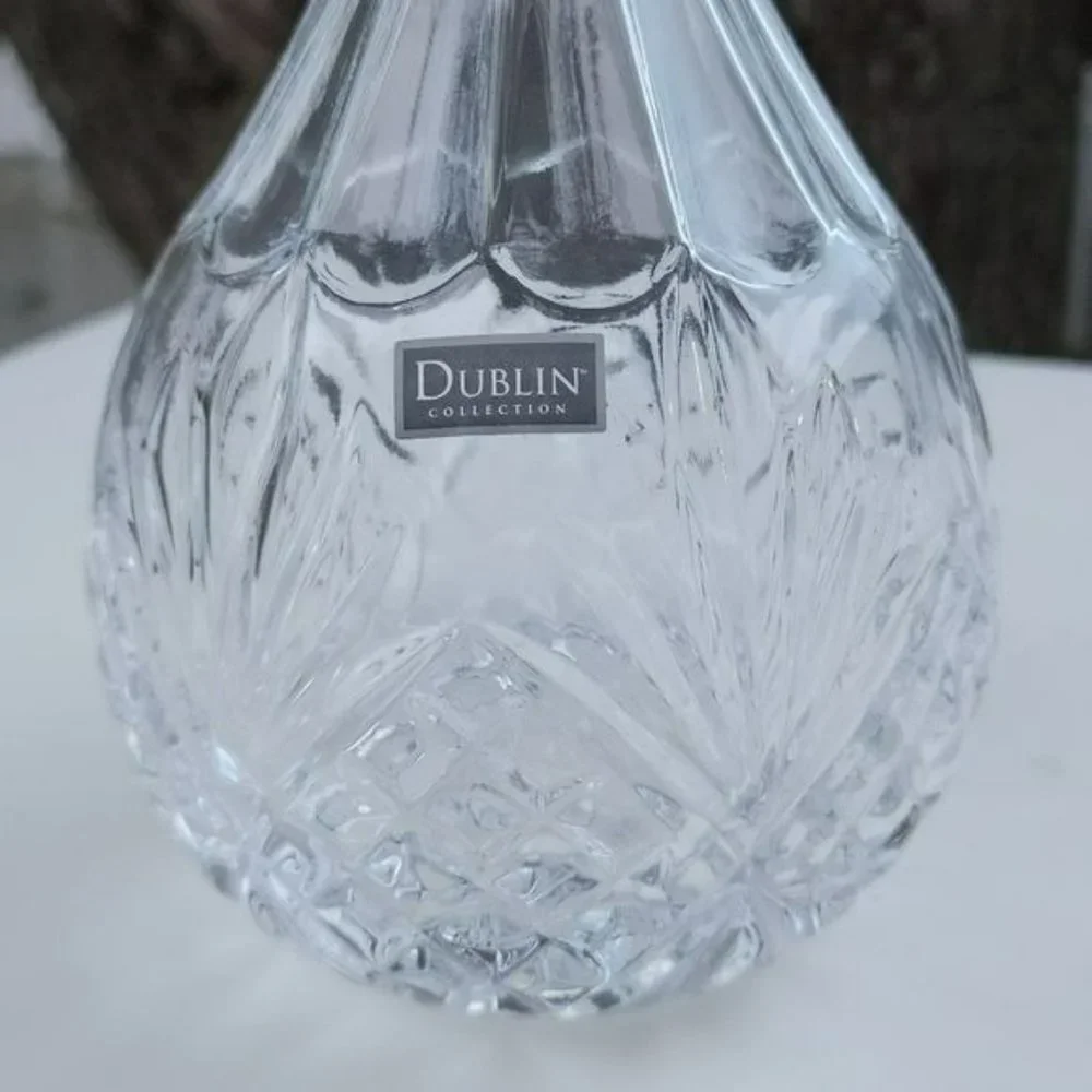 Godinger Wine Whiskey Liquor Decanter Dublin Collection 28 Oz -‎ 850 ml
